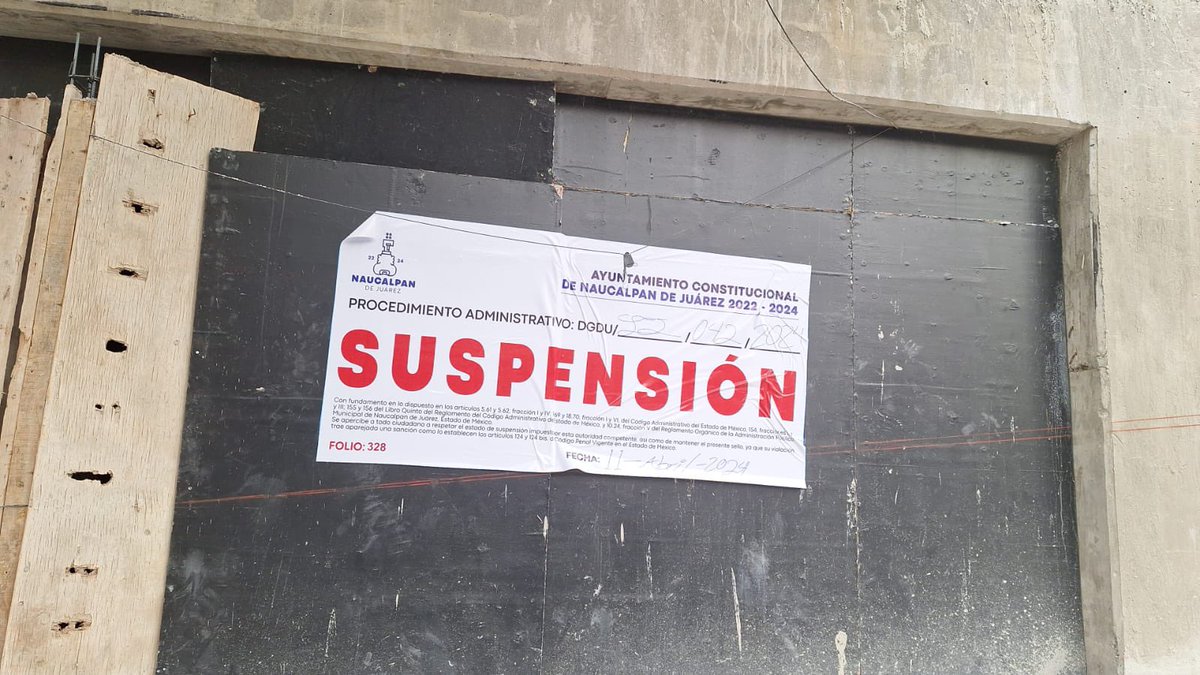 Juventud 70 Tecamachalco y siguen trabajando a pesar de tener sellos de suspensión, así la impunidad  y como es entrada con caseta siguen de 4 a 5 trabajadores adentro avanzando 
<a href="/angiemoyam/">Angélica Moya</a> 
<a href="/GobNau/">Ciudad Naucalpan / Gobierno Municipal 2025-2027.</a> 
<a href="/CarlosLoret/">Carlos Loret de Mola</a> 
<a href="/brozoxmiswebs/">brozo xmiswebs</a> 
<a href="/lopezdoriga/">Joaquín López-Dóriga</a> 
<a href="/Javier_Alatorre/">Javier Alatorre</a>
