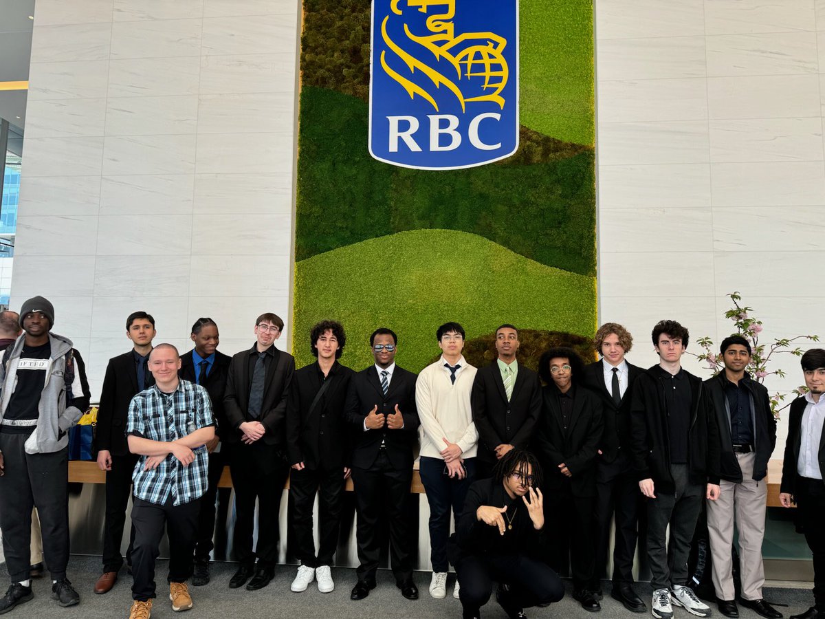 Thank you to @RBC for hosting yet another successful #RBCacademy graduation yesterday! Congratulations to all our amazing students and sincerest gratitude to our very own Ms. Alarakhiya & @Wrestch #HomeIsWeston @Rosanna_Deo @DrJosephJSmith @PaulCaramida