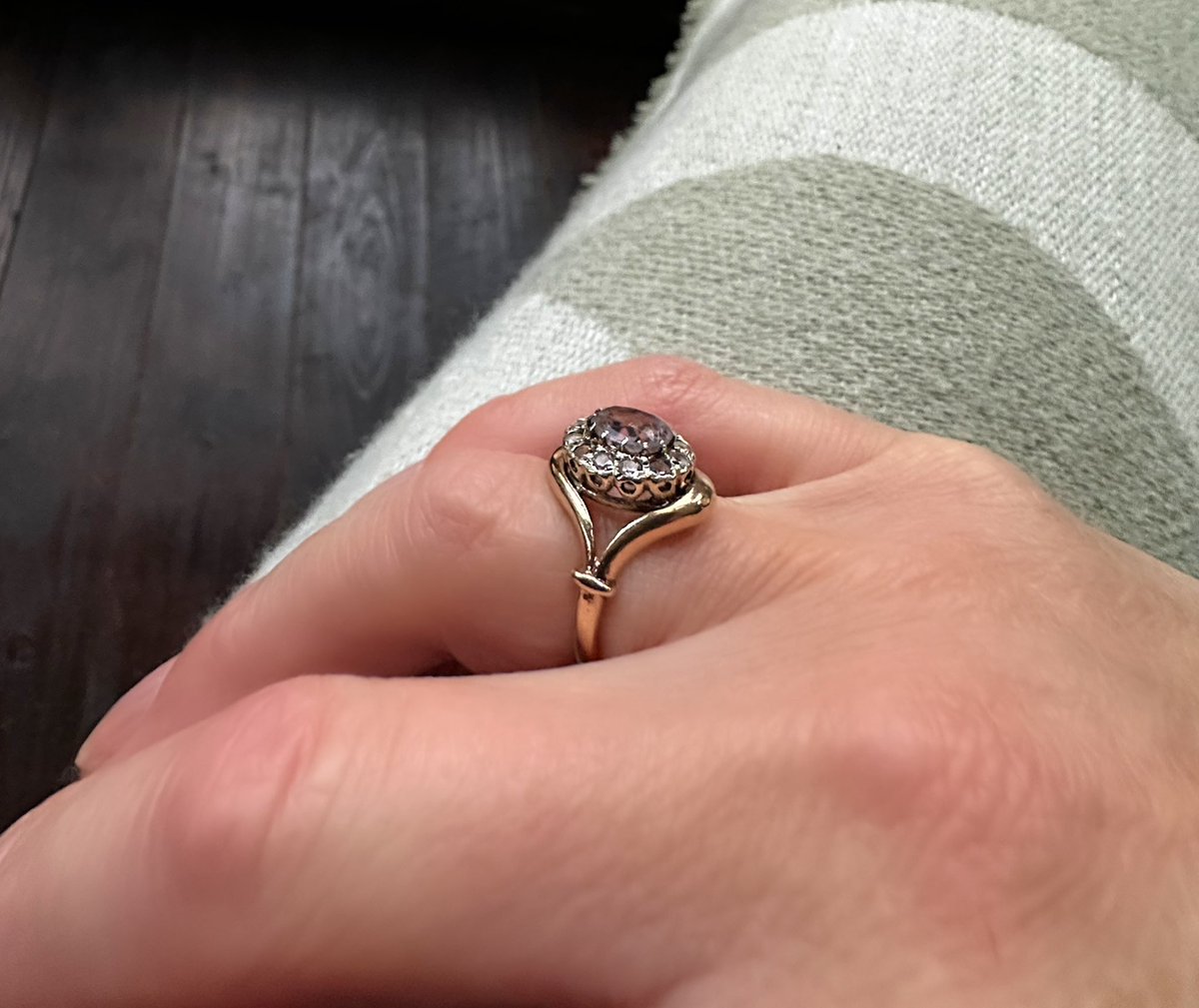 Romyjeanvandp's tweet photo. Victorian 9 ct gold ring, set with a pale Amethyst stone & 12 high quality round cut Diamonds, hallmarked for Birmingham 1897. For sale £415.00
https://t.co/KZrxIIFFNd
#vintagejewellery #antiquejewelleryforsale #victoriandiamondring #victorianring #antiqueamethystring https://t.co/qOpQLwpDbn