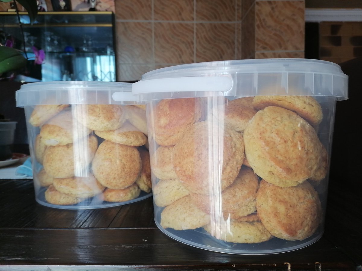 Good day everyone,

I've decided to run a special on scones at R150 for 5L bucket from the 17th until the 19th of April.

Kindly RT for awareness 🙂