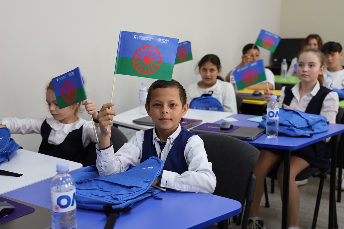 IOMMoldova's tweet photo. IOM Moldova embraced the #RomaCultureWeek celebrations.
Thousands of Ukrainian #refugees, Moldovans and Roma children participated in IOM Moldova’s activities organized within Roma Culture Week.
🙏 🇳🇴Norway, for financial support.
Joint press release: https://t.co/IaNOM6UW1r https://t.co/ObrzupXQzH