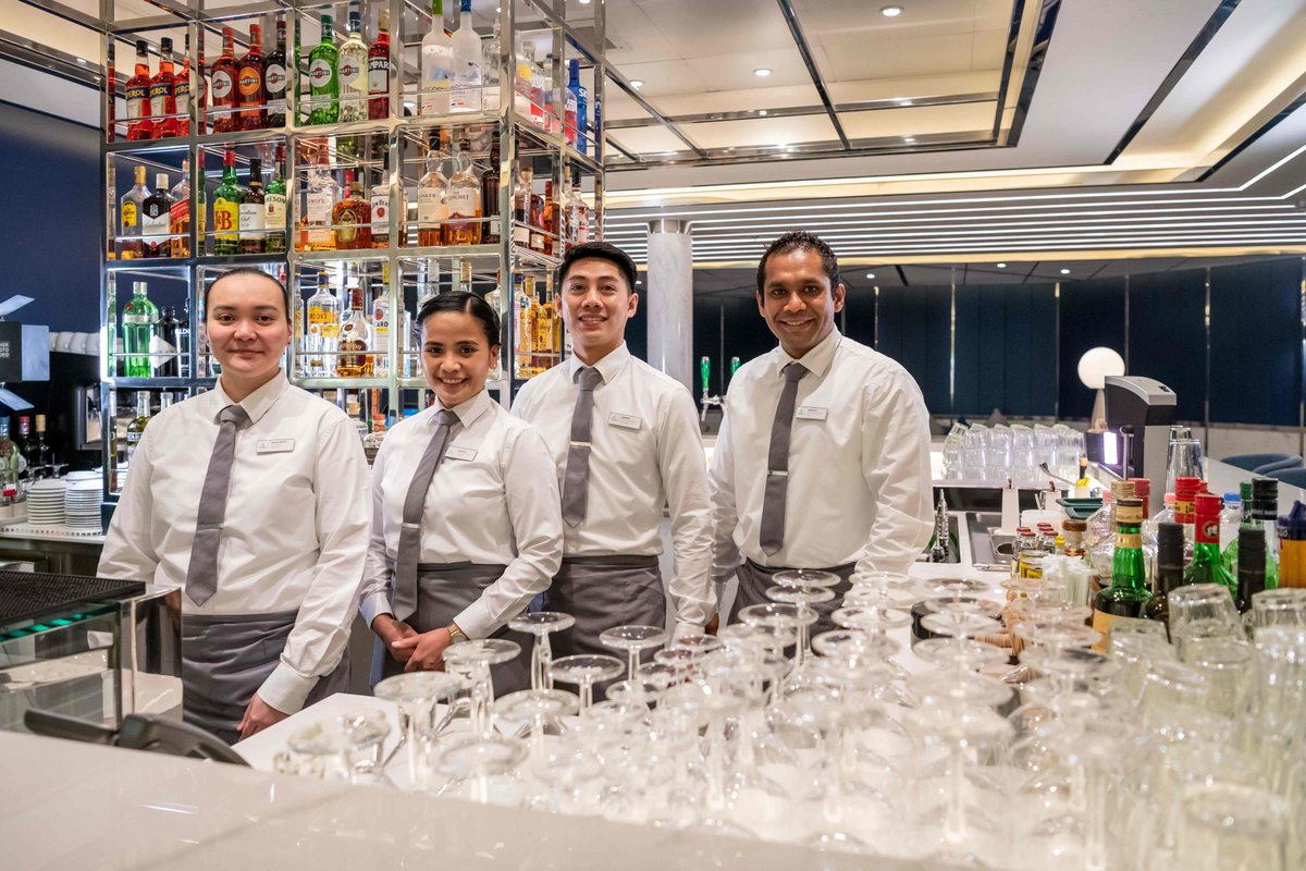 Iscrizioni aperte per il primo corso di formazione gratuita per lavorare sulle navi <a href="/costacrociere/">Costa Crociere</a> come "Barman di Bordo”, realizzato in collaborazione con <a href="/FondazioneAIMM/">Acc.MarinaMercantile</a> e <a href="/RegLiguria/">Regione Liguria</a>.

Per informazioni e candidature: career.costacrociere.it/academy/2024/b…

costapresscenter.com/costa/profile-…