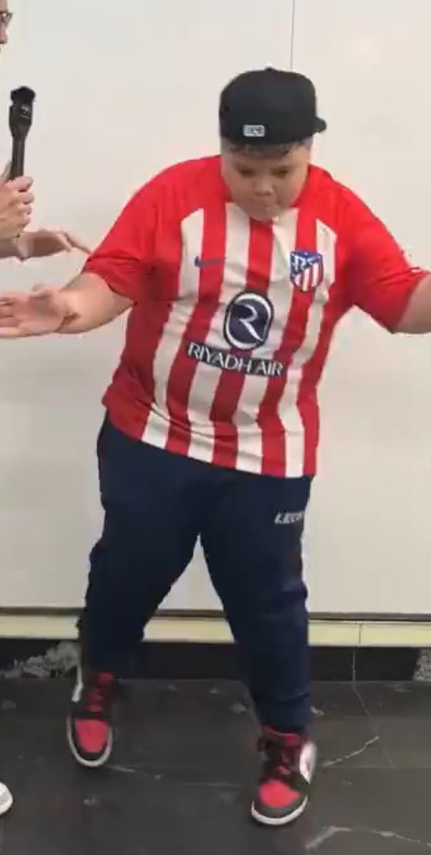 reimonn77's tweet photo. @gisrsada20 @aPartidoUnico @Daviiiid_Gf @jagaiiir la del atleti es brutal🔥🔥🔥 https://t.co/FMjKSfrHTv