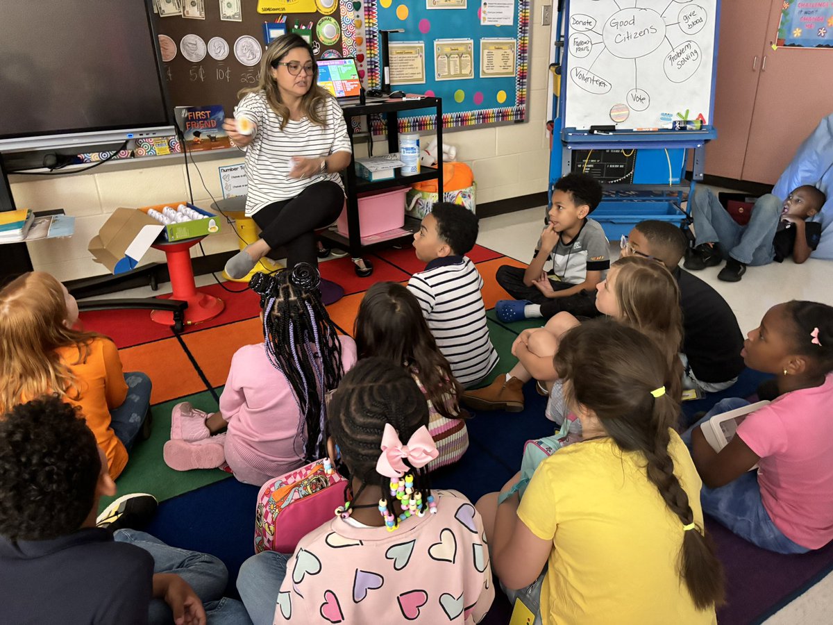 dawn_garlow's tweet photo. Curiosity is what fuels learning! We have been watching closely our chick and duck eggs. Kids are asking a lot of good questions. We are excitedly waiting for “Hatch Day.” 🥰🐣#globalLeaders #UnitingOurWorld @ParticipateLrng https://t.co/zSwb7NmlGe