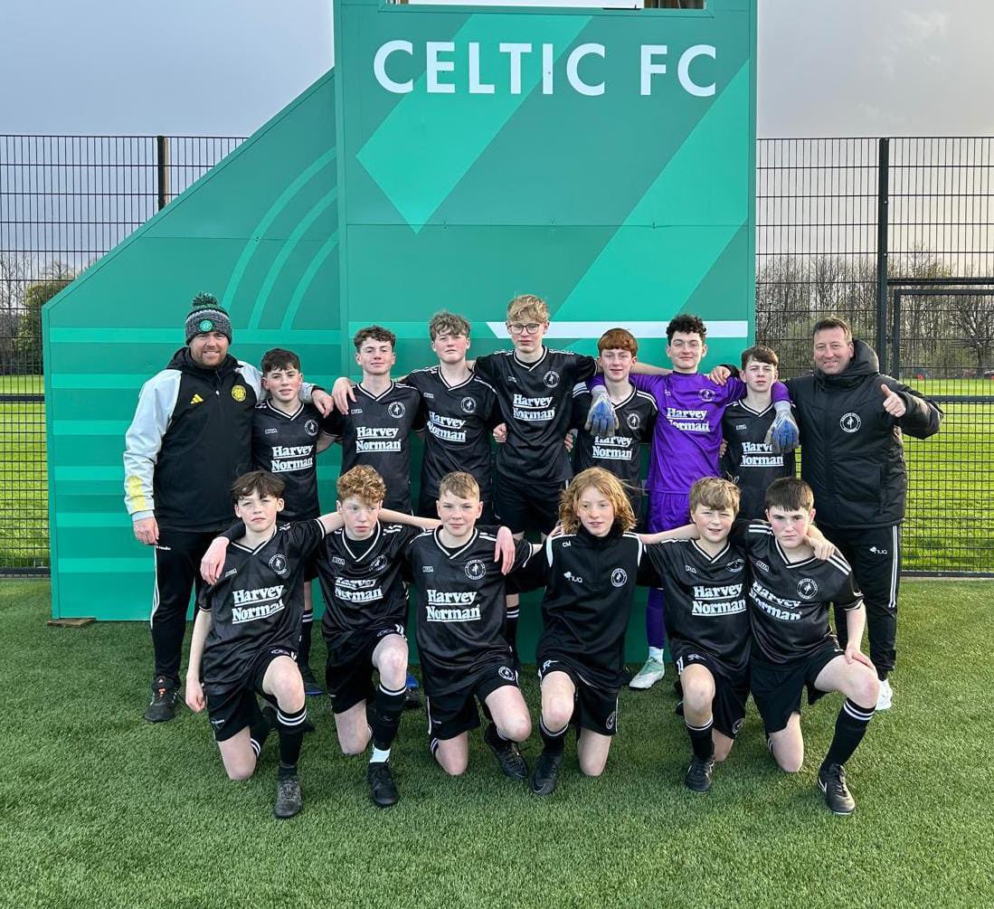 CelticSocAcad's tweet photo. 🍀🏴 Another week, another #TeamTour
This time we had Soccer Skills Academy from Kildare 🇮🇪 who started their trip with games and coaching sessions at Barrowfield.
Massive thanks to @CelticFCAcademy U9s for the game!
#CelticSoccerAcademy #Inspiresport https://t.co/lTa9TgpGlG
