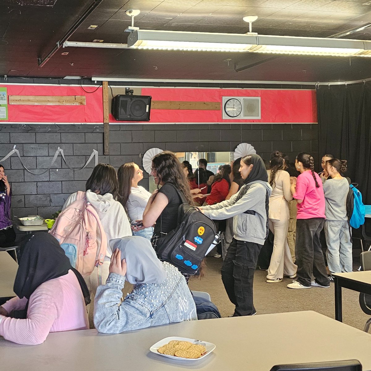 George S Henry tweet media