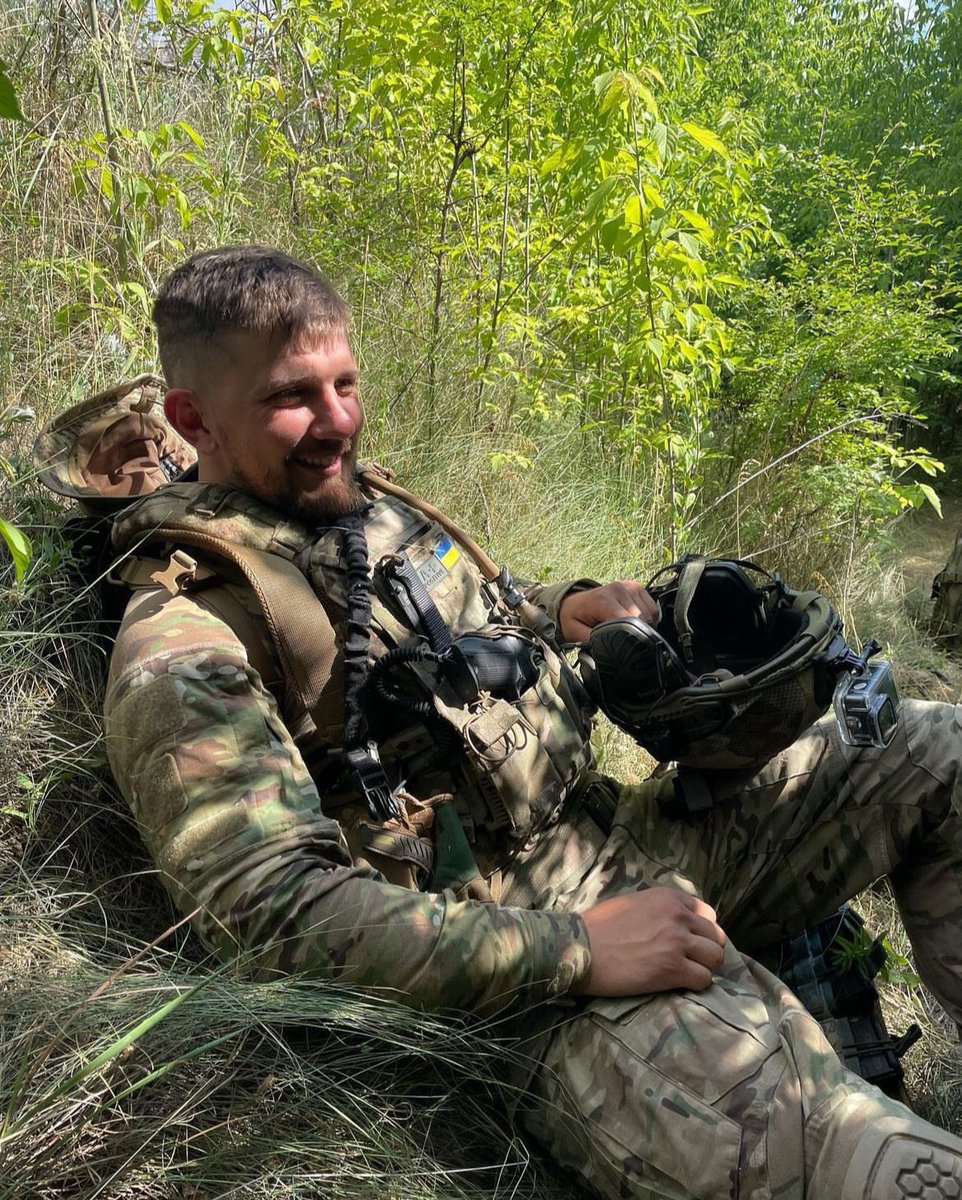 Дуже прошу пів-хвилини вашого часу на підписання петиції про присвоєння звання Героя України Павлу Вікторовичу! petition.president.gov.ua/petition/224398