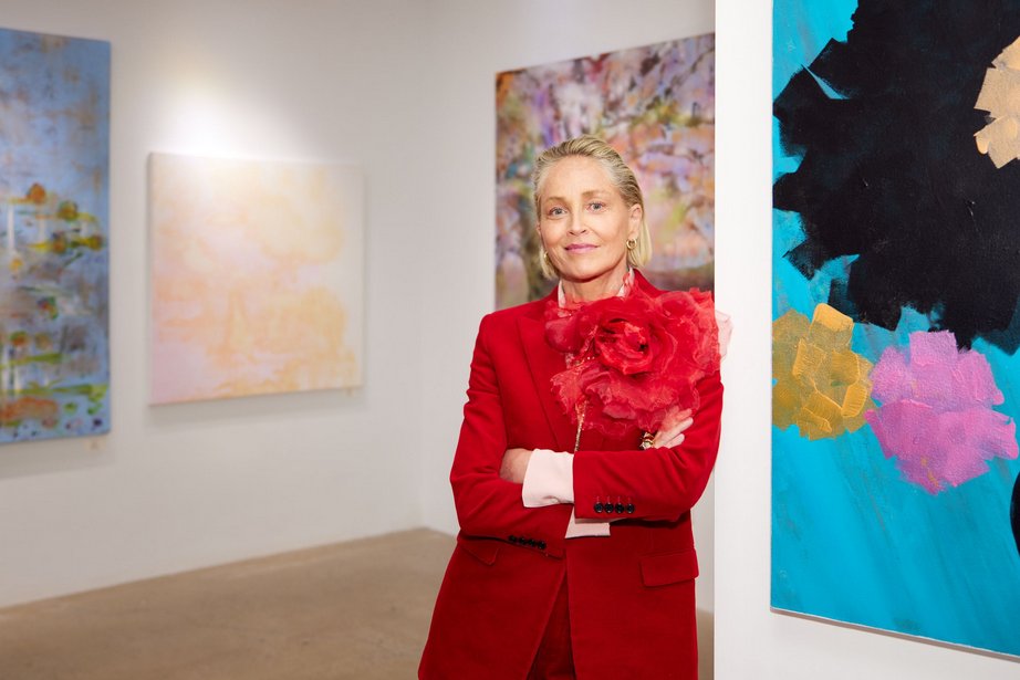 🔴 How to reinvent yourself through art, just like Sharon Stone
by Tom May Tom May @tom_may at @creativeboom 
#ShatonStone #painting #creativeIndustry 

creativeboom.com/resources/how-…