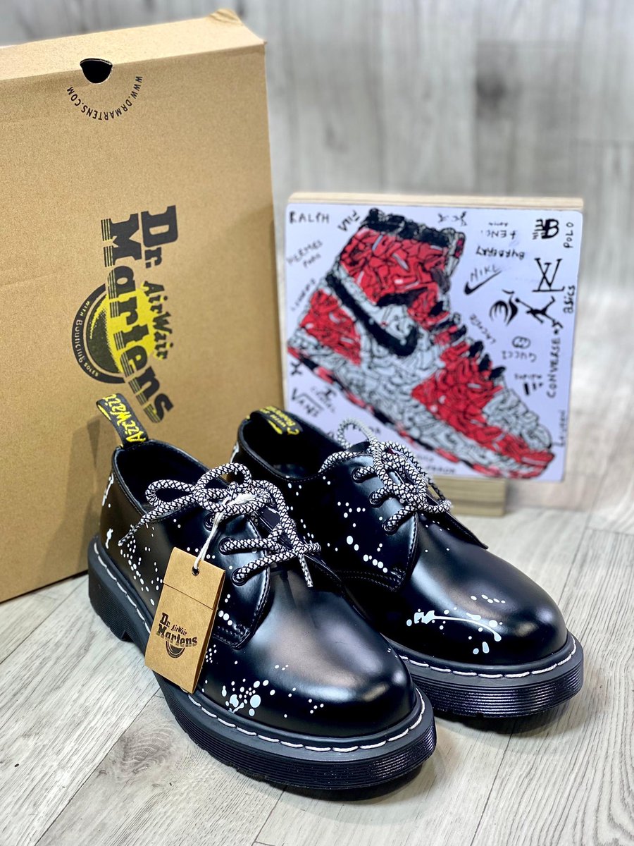 Dr Martens x Neighborhood 1461