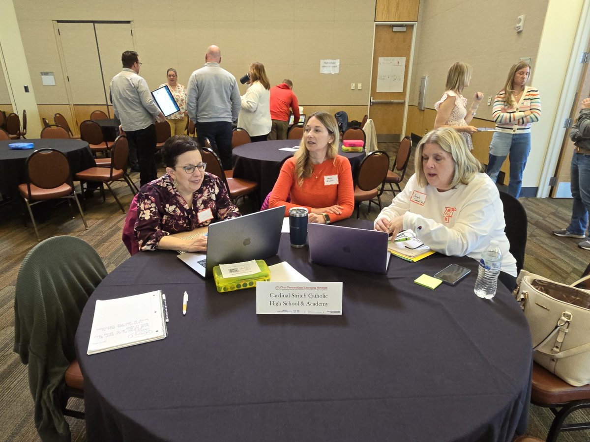 AmySHarker's tweet photo. Our PL design teams representing schools from Northern Ohio meeting @CLE_State to learn and create a plan for #personalizedlearning !   @PersonalizeNEO https://t.co/Dxmn1DILiC