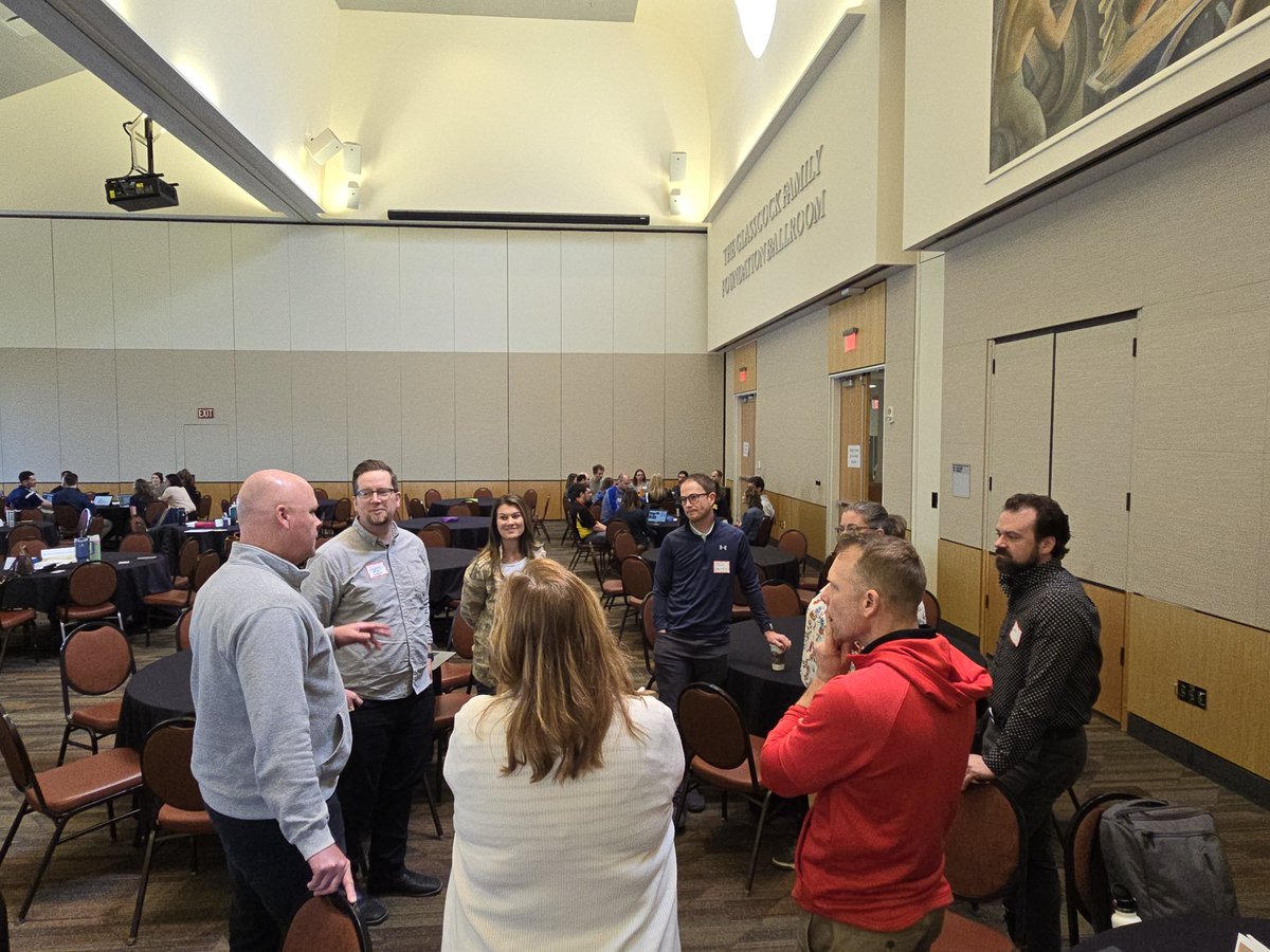 AmySHarker's tweet photo. Our PL design teams representing schools from Northern Ohio meeting @CLE_State to learn and create a plan for #personalizedlearning !   @PersonalizeNEO https://t.co/Dxmn1DILiC
