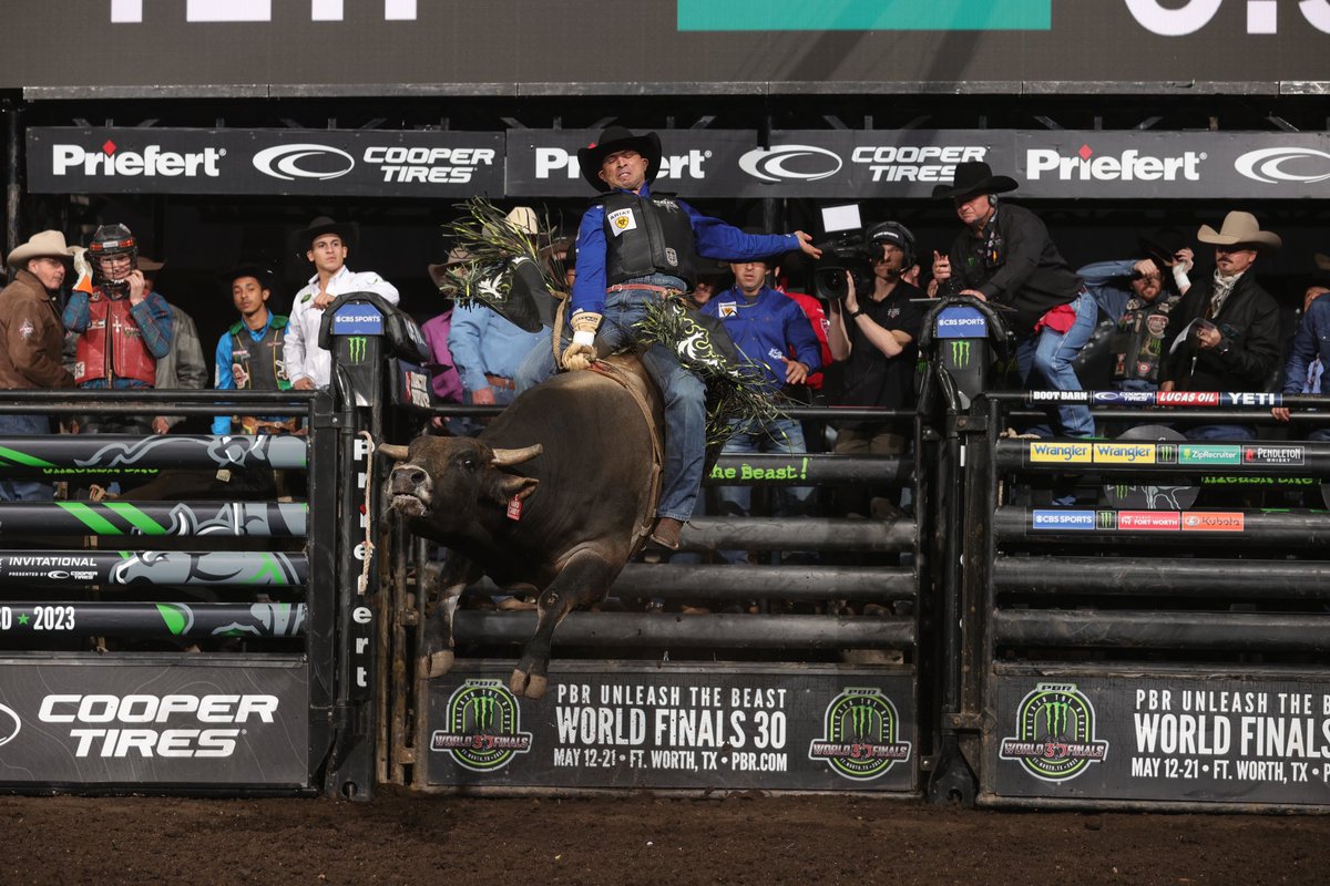 ICYMI #TeamCooperTire Cowboy, Eduardo Aparecido moved to 2nd in the World after winning @PBR Billings!

Story: pbr.com/news/2024/04/e…

#TeamCooperTire #BeCowboy