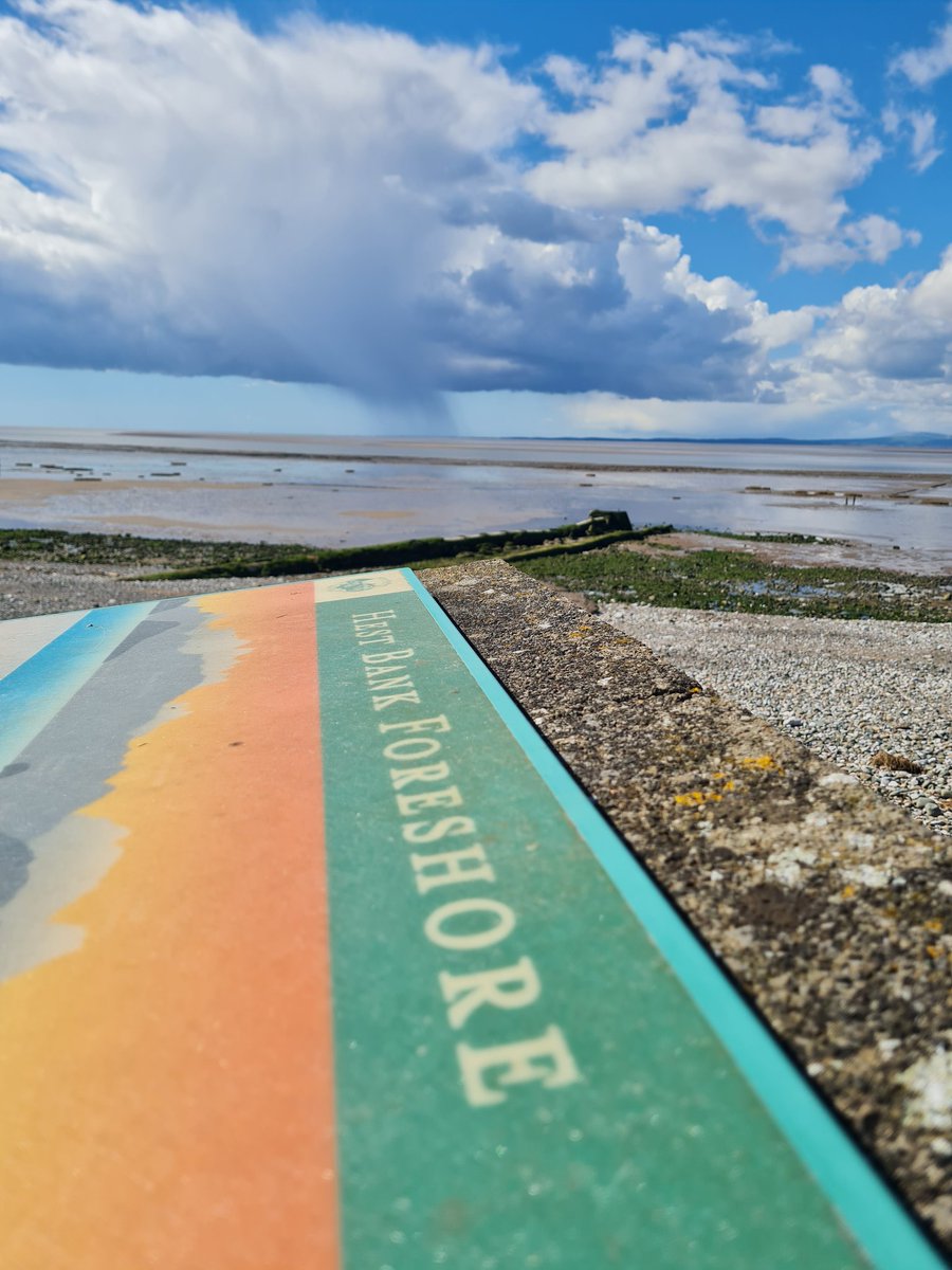 MorecambeRocks's tweet photo. Raining in #Barrow https://t.co/1Yq6sgDKlV