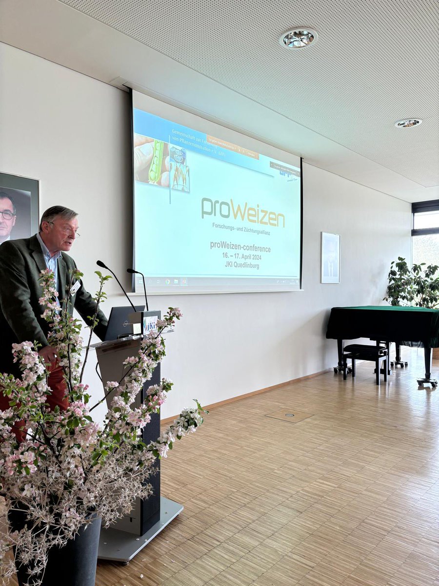 DialogBDP's tweet photo. Aktuell trifft sich die Weizenfachwelt am @JKI_Bund zur #proWeizen Konferenz in Quedlinburg. Die knapp 100 ExpertInnen tauschen sich über aktuelle Entwicklungen in ihren Fachgebieten und Forschungsprojekten aus. https://t.co/Cm32juvm8h