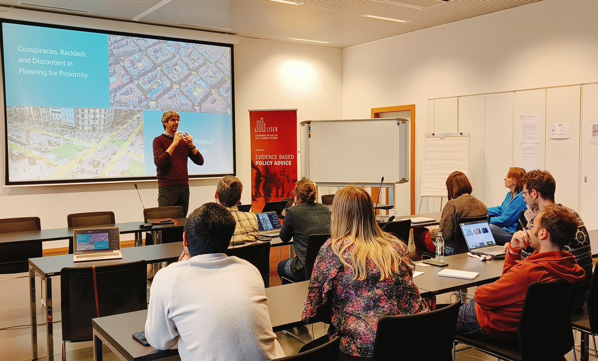 🙏 Thank you to @OriolMarquet who was invited to present at the LISER Research Seminar series.

🗣️ He presented 'Evaluating the acceptance and political impact of transformative urban policies: The case of 15-minute cities & Barcelona’s superblocks

ℹ️ liser.lu/?type=module&i…