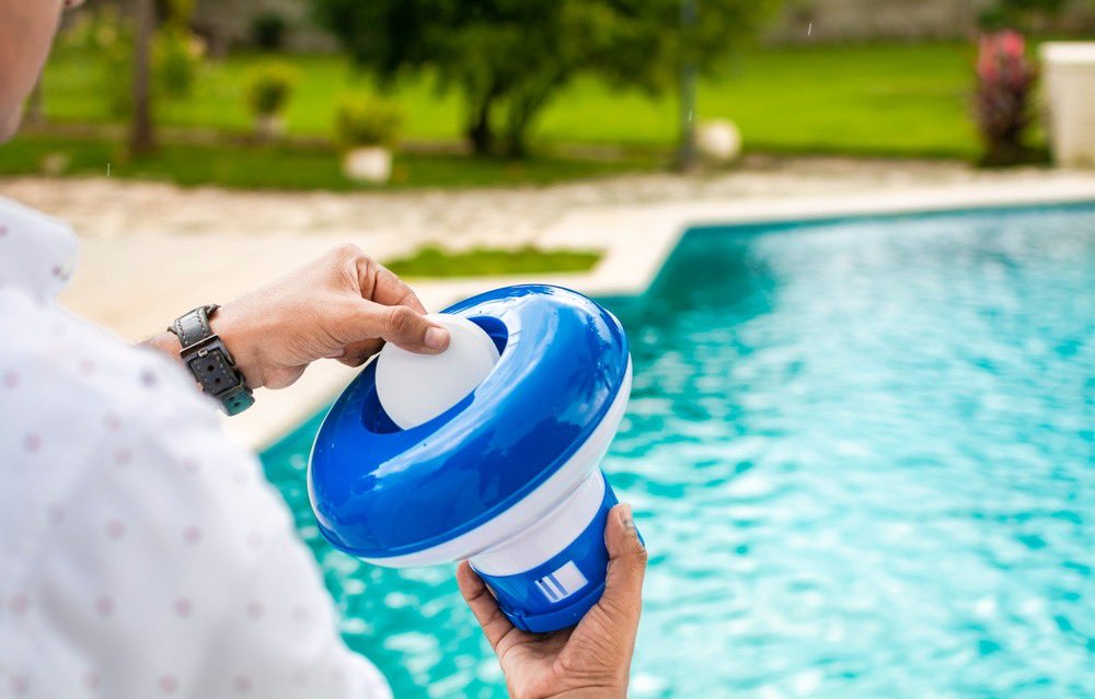 3 reasons to start your pool up early this spring. 
☀️Check for leaks or repairs
☀️Get it clean & clear
☀️Test your pool heater
Don’t wait until the last minute. Book your pool opening now. 

vantagepools.ca/cm1.cfm?page=p…

#poolservice #poolcleaning #leisurescapes