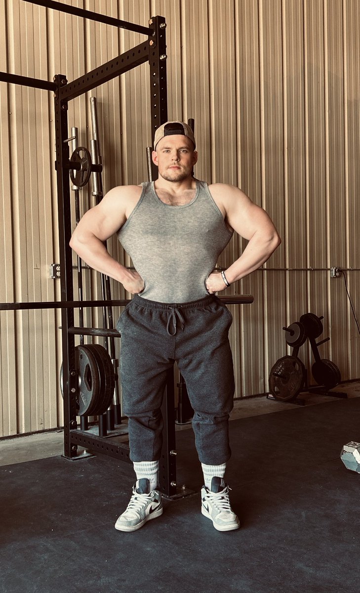 bryk_squuaadd's tweet photo. Locked in🔐

#notskinny https://t.co/JdKgfdlxow