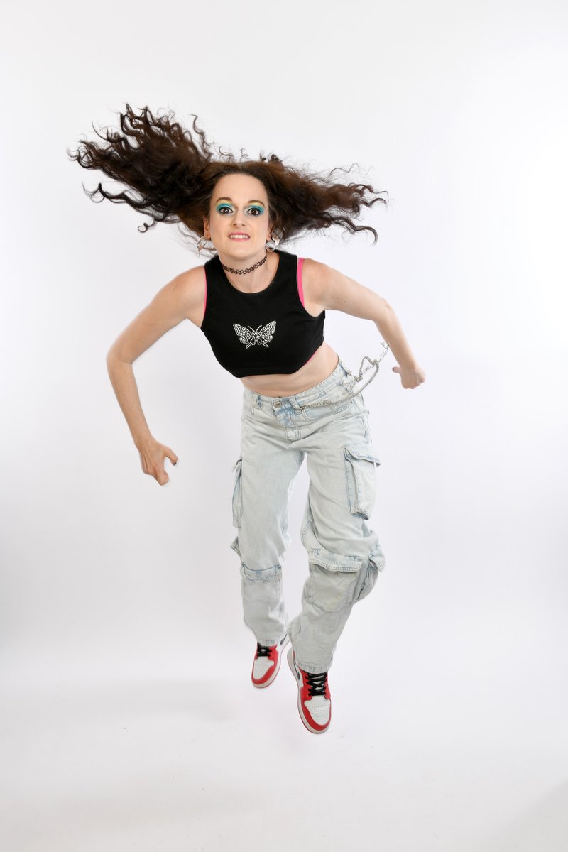 Tickets on sale.. Sooz Kempner: Class of 2000 Thursday 31 October | Stage 2 | @StablesMK The award-winning, viral sensation is hitting the road with a brand-new tour. Book now 🎟️👇 stables.org/event/sooz-kem… @SoozUK