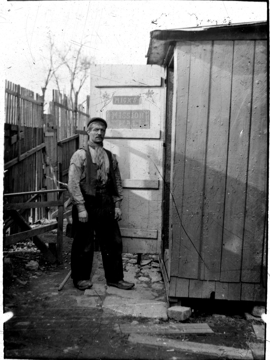 'This week, Oi 'are been mostly scanning... Glass Slides for #AdoorableThursday!' Scanned by a #volunteer (tip of the hat to Alan), it looks like Jessee from #TheFastShow has exchanged his shed for a spurious Mission Hall! archivecat.lancashire.gov.uk/calmview/Recor…