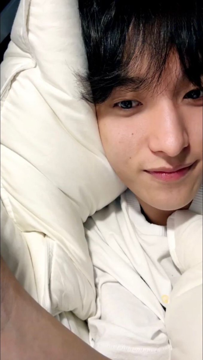 ★ deyaa rest terus 🐡 (@pumpielova) on Twitter photo ★ carat selca day ‼️☆
deya : "gimana mek ap ku seng?"
dk : *ga jawab karna terlalu cantik JIAKHH
#CSD #Caratselcaday #DK #DOKYEOM
<a href="/pledis_17/">세븐틴(SEVENTEEN)</a> ★ carat selca day ‼️☆
deya : "gimana mek ap ku seng?"
dk : *ga jawab karna terlalu cantik JIAKHH
#CSD #Caratselcaday #DK #DOKYEOM
<a href="/pledis_17/">세븐틴(SEVENTEEN)</a>