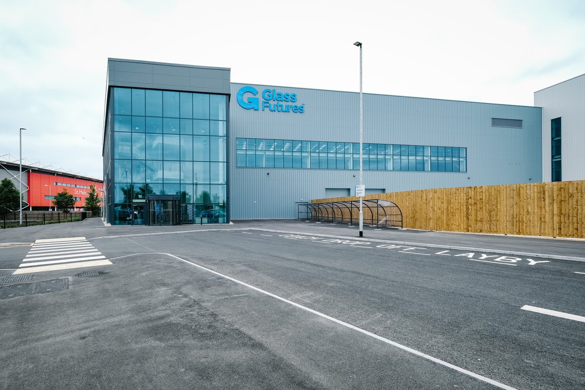 Our technology is supporting @FuturesGlass in developing advanced glass-melting methods to reduce carbon emissions from glass manufacturing 🌱 The new R&D site will be fully operational in late 2024 👉 sie.ag/7M244Y