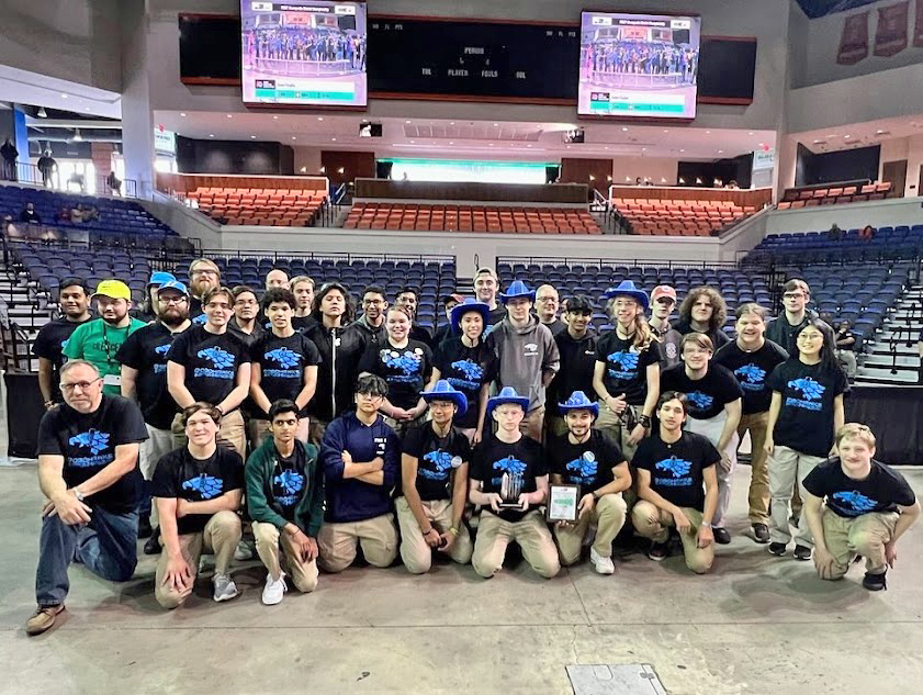 Congrats and safe travels to the Bird High Robohawks! They are on their way to the FIRST Robotics world championship in Houston to compete against 600 teams from around the world. Good luck from everyone at #oneCCPS! #CCPSproud @lcbirdprincipal @FRC346