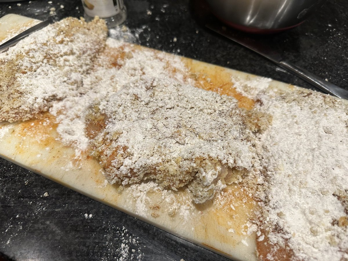 VeronicaHarrell's tweet photo. “Give a man a fish, and you feed him for a day; teach a man to fish and you feed him for a lifetime.” No, this is not #MamaCooks, this is #DaughterCooks. My baby girl made this delicious honey garlic fried chicken dinner @jazziamarie #tuesdayvibes #cooking 🦋🦋🦋 https://t.co/lwNc8WaugK