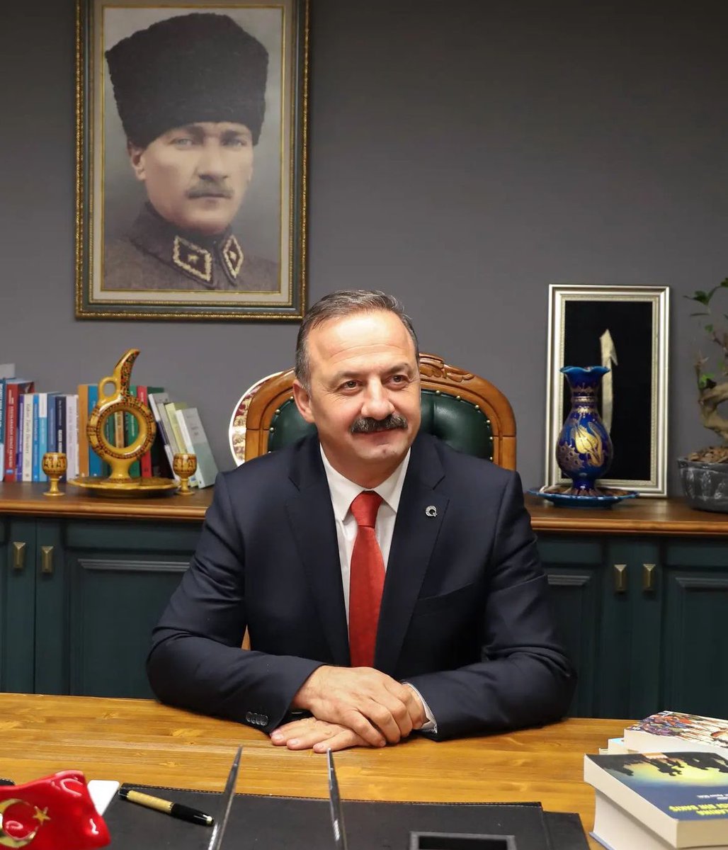 Yavuz Ağıralioğlunun hareketi ile ilgili aslı olmayan birçok şey paylaşıldı.
Ne derece büyük Yavuz korkuları varmış
gördük.Gerçekte olan ise ,dürüst,samimi,makam mevkii dertlisi olmayan memlekete ilaç olabilecek bir siyasetçinin sahaya inmesi.