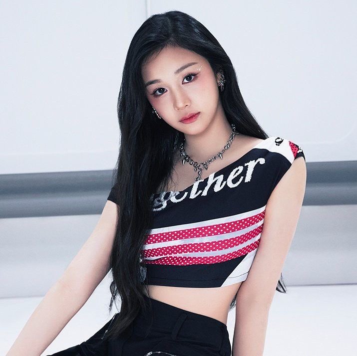 samtypaboy's tweet photo. Park Myung-soo: "What sets Babymonster apart from other female idols?" 

Pharita: "All seven of us have been practicing for quite a while. Our vocal skills are good, and we are great live performers."

Pharita is def shading #that company LMAO https://t.co/jzs2WR1TTd