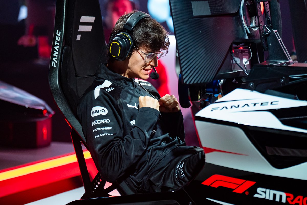 F1Esports tweet picture