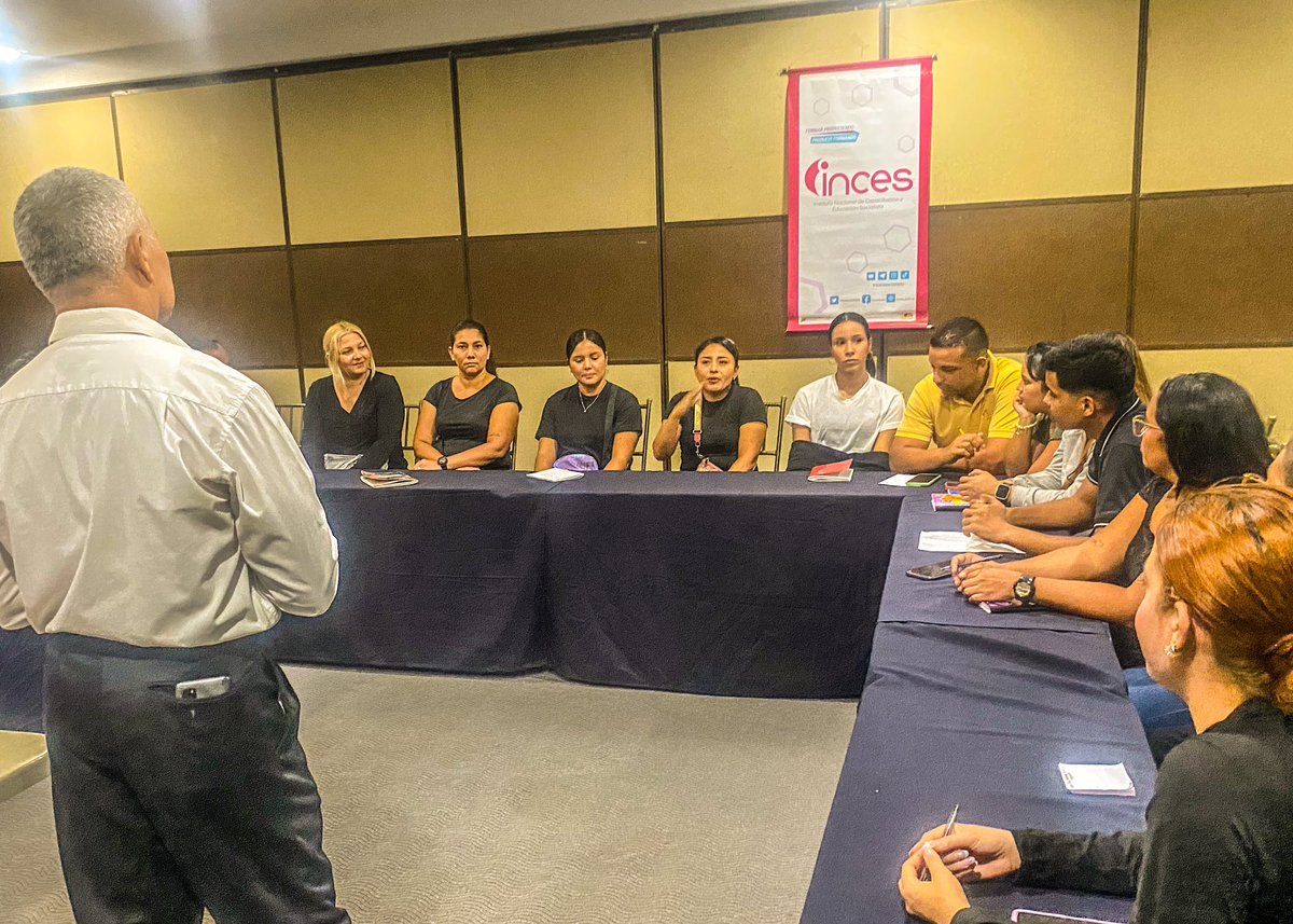 IncesRegionalZ's tweet image. En las entidades de trabajo 

Inicia la formación en el PFAP Mesonero/ Azafata impartido por el MTP José Villavicencio del CFS Maracaibo 

40 participantes trabajadores/as del sector turismo reciben la atención del Inces en instalaciones del Hotel Tibisay 

 #QueLoSepaElMundo