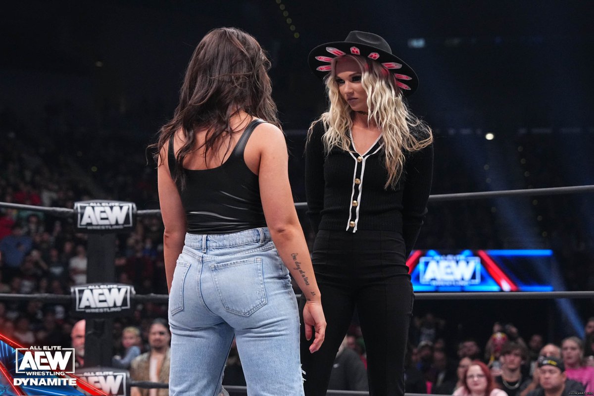 Daily Photo #JuliaHart #HouseOfBlack #AEW #AEWDynamite #AEWCollision

@TheJuliaHart