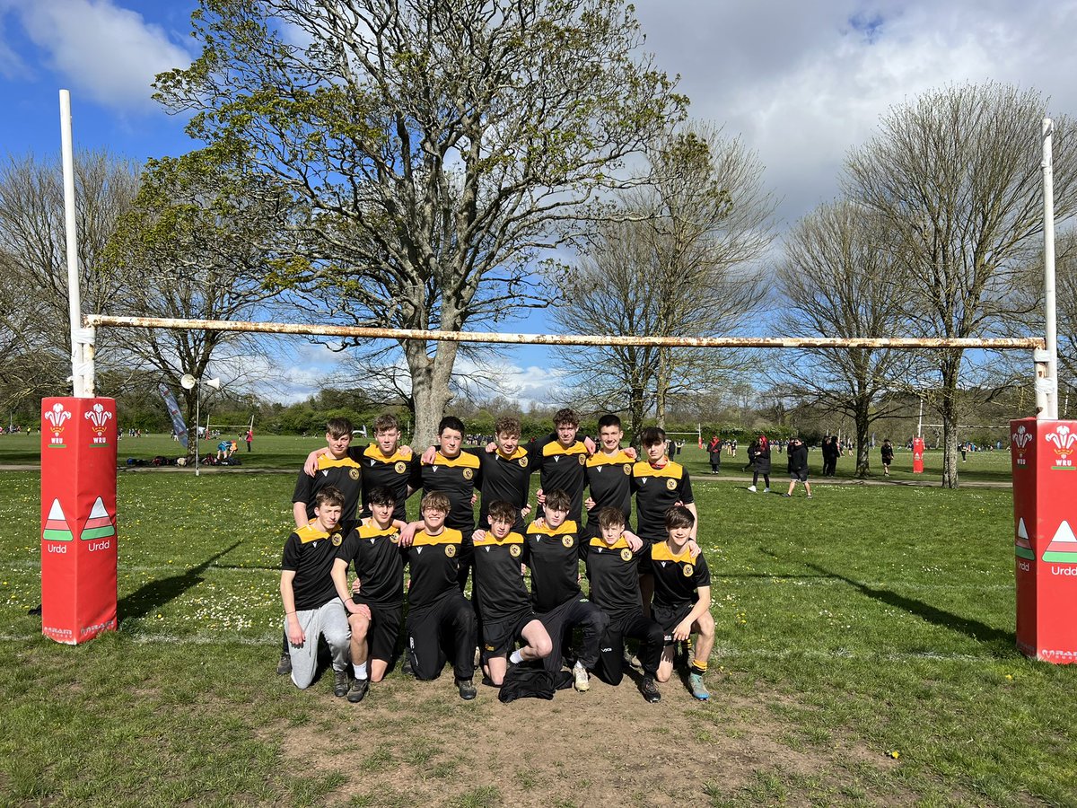 𝑼𝒓𝒅𝒅 7𝒔 | Year 10 Boys 

Good first opportunity to attend @UrddWRU7 for our Y10 pupils! 

Scored some good tries and had a great day in the sunshine! #MakingTheDifference