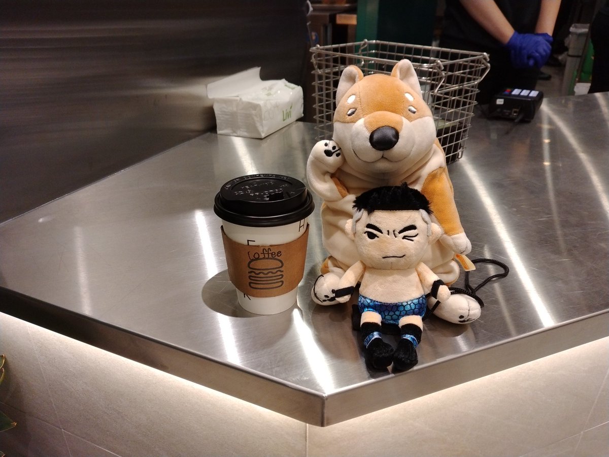 roshikkuma's tweet photo. #4/16🌞
#x72
#休みの日はハンバーガーを食べがち 🍔
#shakeshackjpn 🆕´-
ごちそうさまで😛♪̆̈🧏
#ミゲル 🐕
#モリサカグローバル
#私たちの流行りのポーズ ☠️
#J5G
#SANADA 選手☠️
#ぴょんすけ
#njpw https://t.co/en33oNTANR