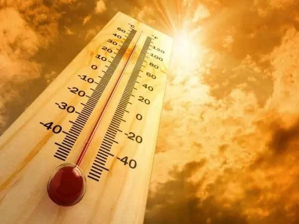 #Heatwave tighten its grip on N #Kokan as t highest temp of 2024 was recorded today 🥵

Max on 16-4-24

#Virar & #MiraRd 41
#NaviMumbai 42
#Talasari 42.2
#Panvel 42.4
#Dhasai 42.5
#Thane 42.7
#Dombivli & #Badlapur 43
#Kalyan 43.1
#Mumbra & #Bhiwandi 43.2
#Manor 43.3
#Karjat 44.4