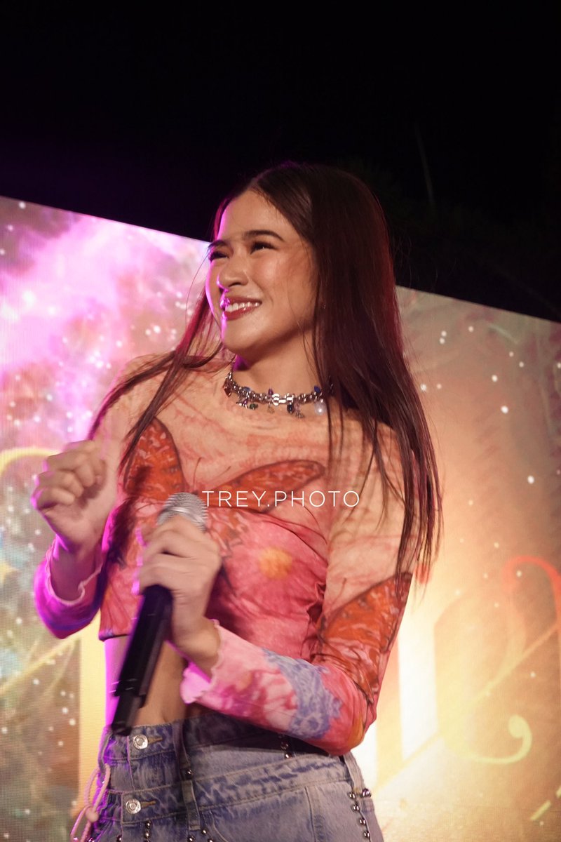 031424 #BINI_AIAH 

#BINI <a href="/bini_aiah/">Aiah Arceta</a> <a href="/BINI_ph/">BINI_PH</a> 

#BINIatAyalaMallsMarketMarket