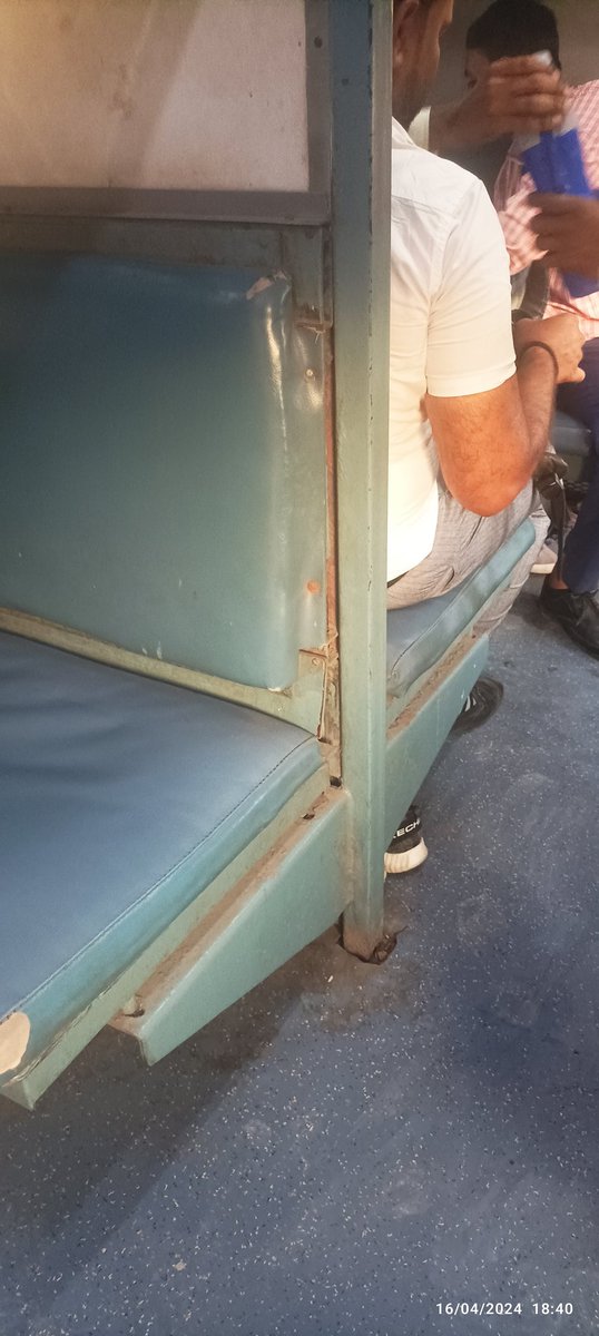 fcamVikrant's tweet photo. @DRM_BVP @wrdrmrjt
@WesternRly
@RailMinIndia
Dear sir,
I am traveling in bkng to nud
09521 rajkot- veraval passenger 
From engine side to 10th no of bogi seat is breaking..
For more clarification please check image..
Currently seat is moving like zula., https://t.co/CxHNhlaDqx