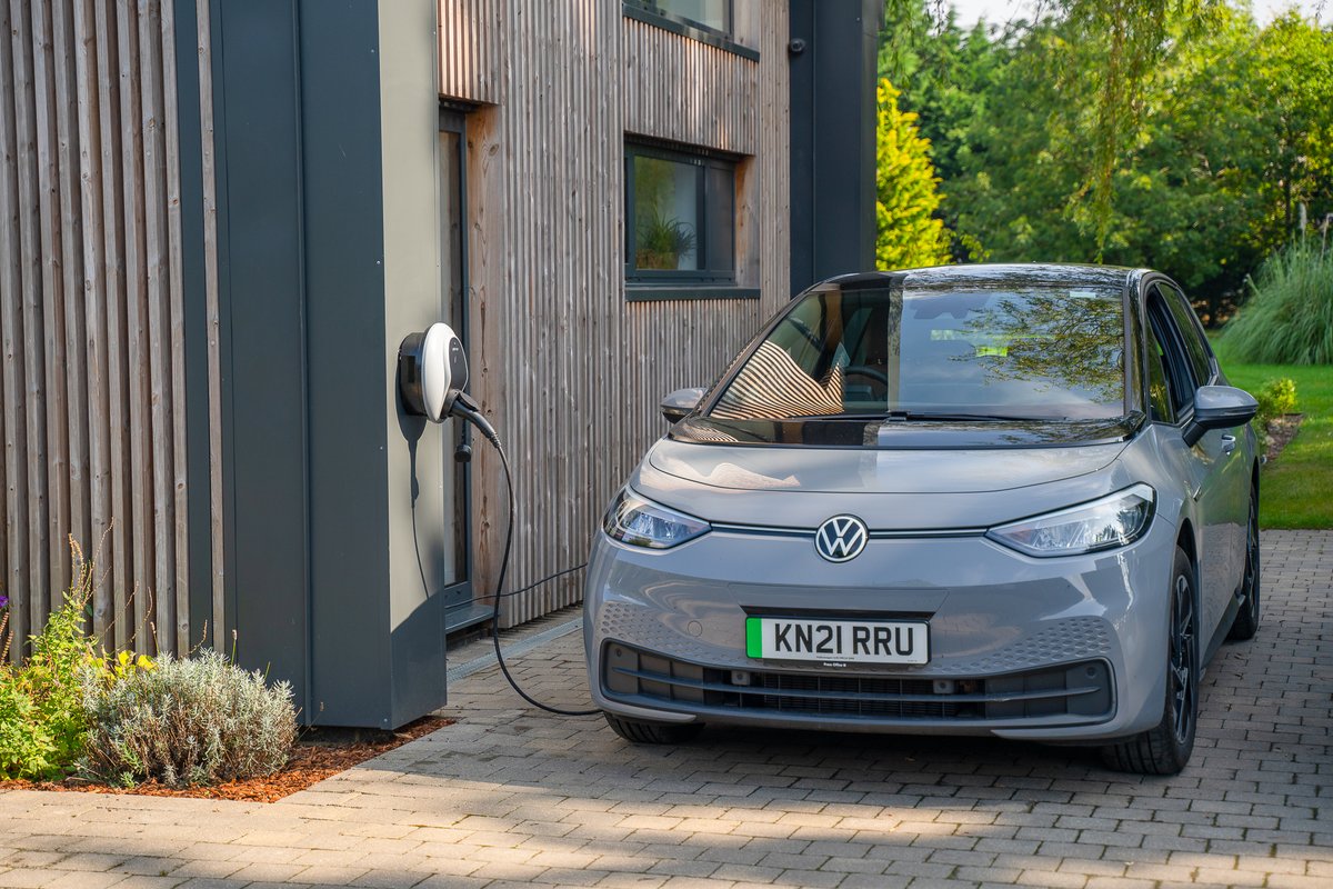 👀 Looking for the ultimate guide to everything you need to know about #EV charging? Well look no further 👉 bit.ly/4a8L5eN