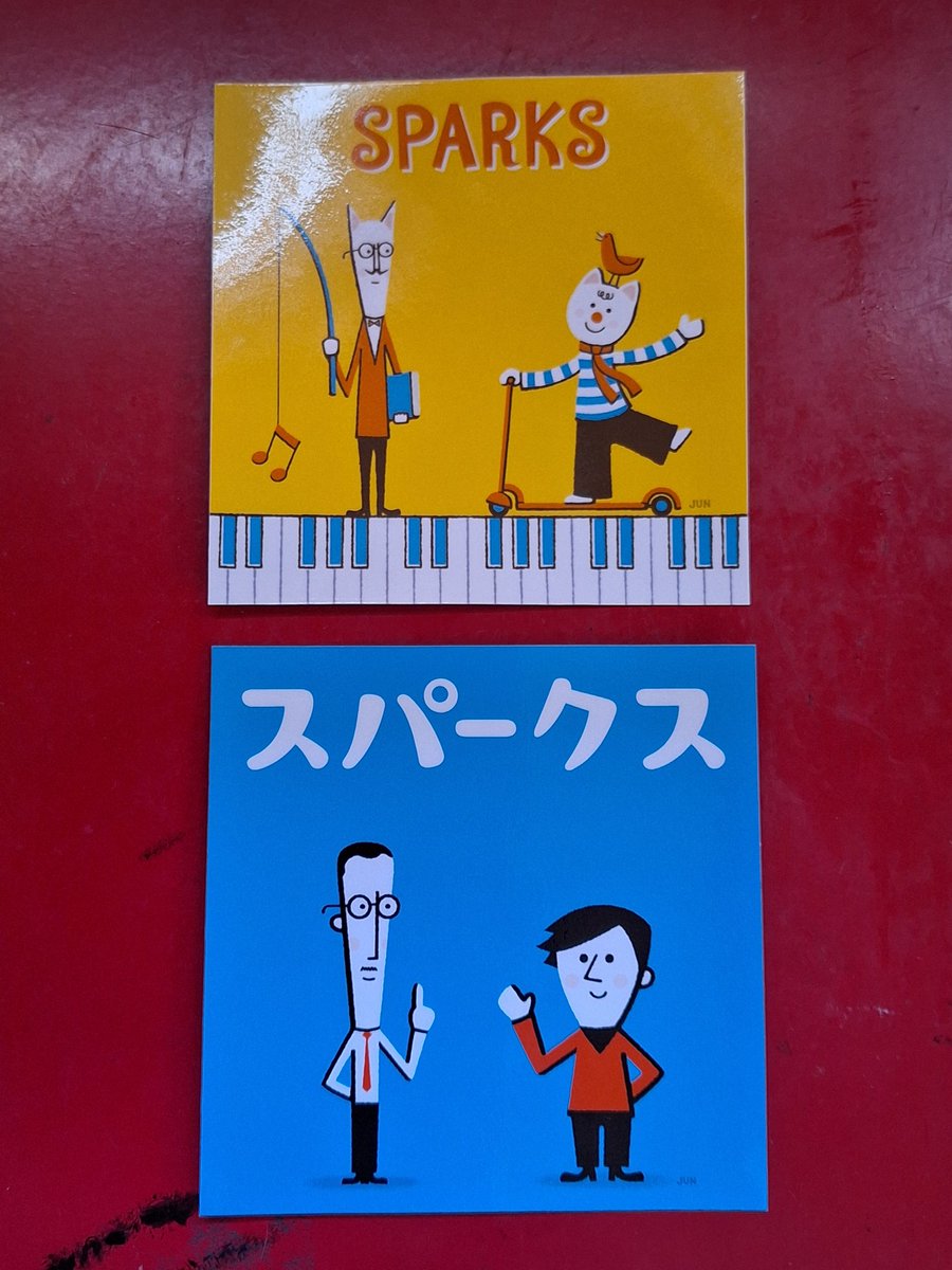 I_love_kill_you's tweet image. 先週の水曜日に続いて土曜日も行ってきました
作家さんが在廊の日でお会いできてとても嬉しかったですしお話もさせていただきました
ステッカーもありがとうございます
会場限定バッジかわいい
企画展は明日まで！(12:00～17:00)
何卒！
@tectecs2023  @sparksofficial
#スパークス  #sparks
#tectecs