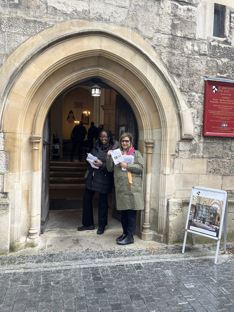 We are delighted to be at St Barts the Less, listening to thoughts by Imam Mohammed Mahmoud and The Reverend Graham Hunter on Loving Your Neighbour in 21st Century Britain, facilitated by member of the Livery, Charlotte Hume.