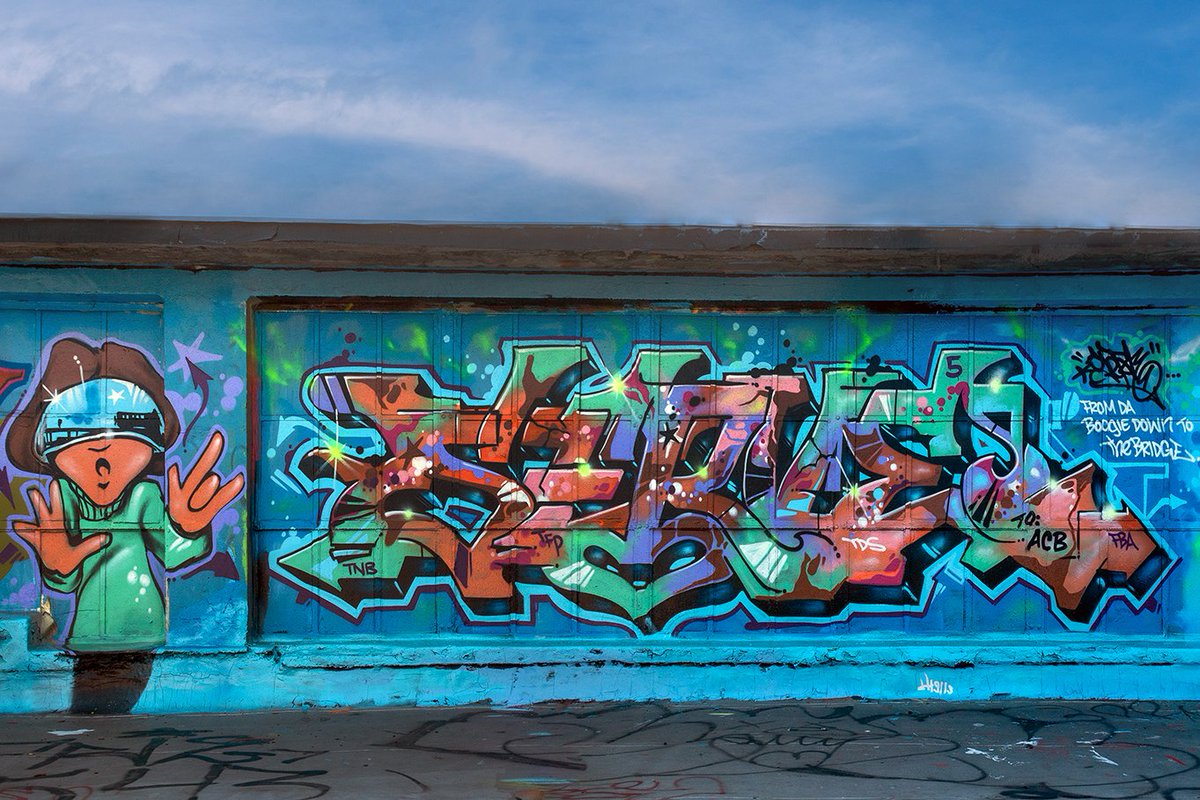 JamesandKarla's tweet photo. #5ptz #5pointz #graffiti #brokenwindows #burningnewyork #graffitinyc https://t.co/qvpNowXJKd