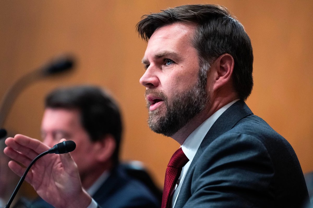 jackunheard's tweet photo. Senator J. D. Vance said McConnell is one of the most corrupt politician to ever walk the face of the earth.
Do you agree with him? https://t.co/T5pxZm7Ijj