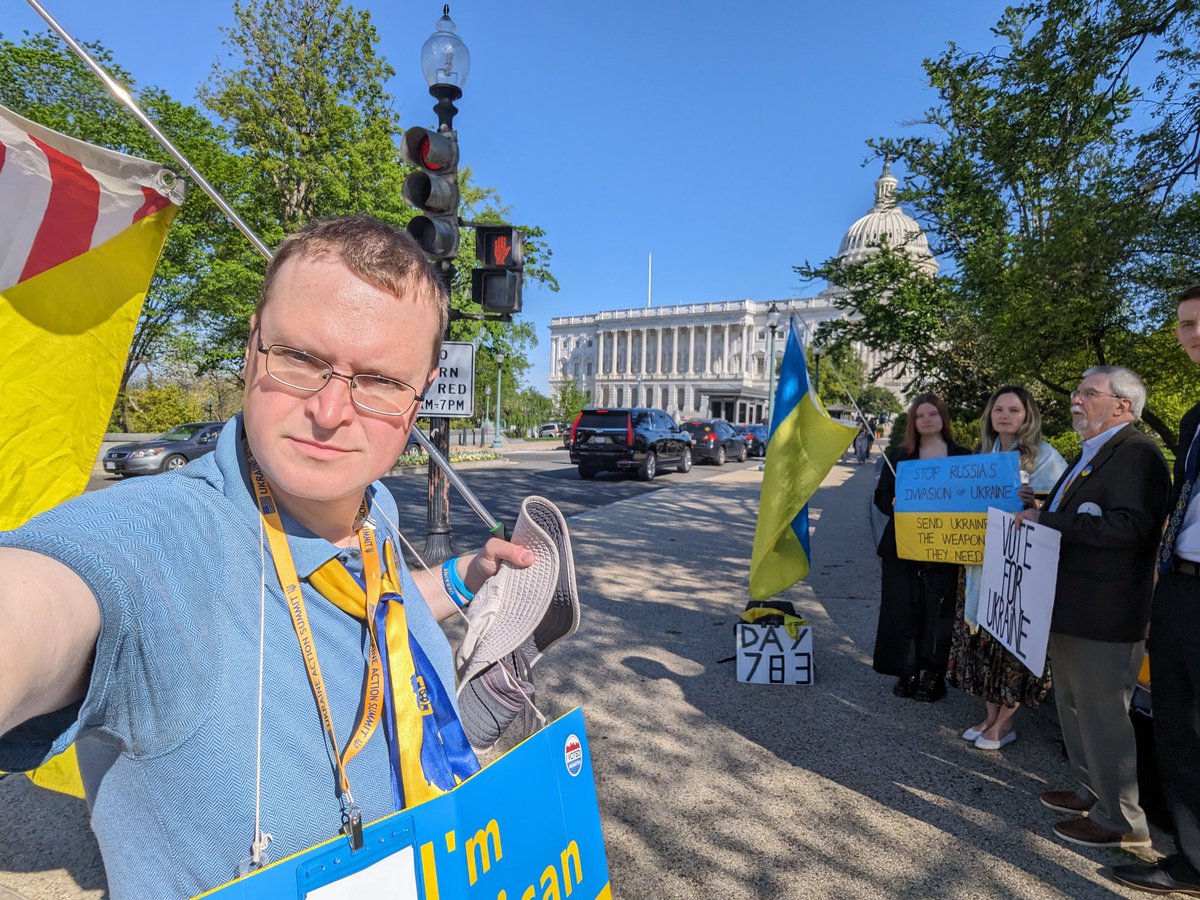 Good morning, the House is back in session at 10am, come join us at Independence Ave and New Jersey across from Longworth until 6 pm today. Call your Representative and tell them to pass supplemental military assistance for Ukraine now. 
#PassUkraineAidNow
@AmericaforUA