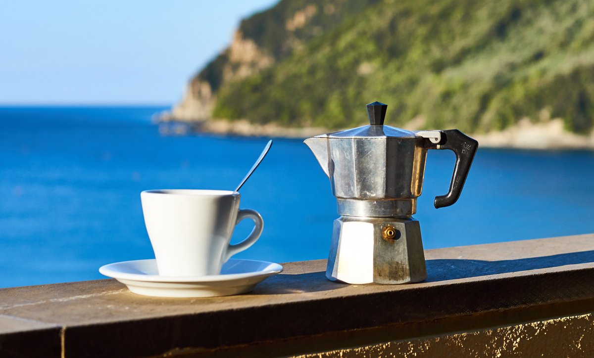 First thing most of us need in the morning is a strong brew of coffee. Coffee pods may be the trend now, but we still prefer coffee made with the handy Moka pot. Here are five things to keep in mind to achieve optimal results: bit.ly/3OkOGh5