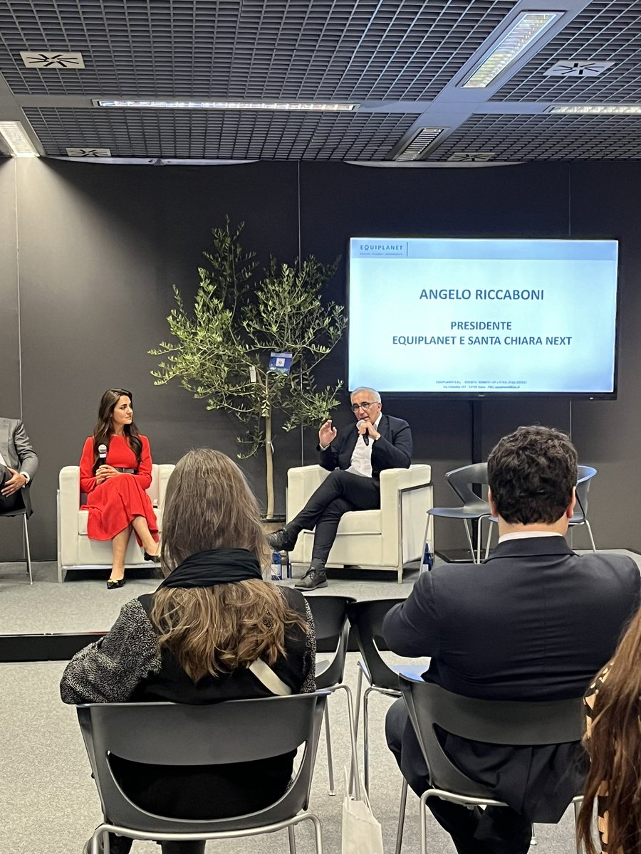 Angelo Riccaboni <a href="/santachiaranext/">Santa Chiara Next</a> evidenzia l'importanza del concetto di sostenibilità come *percorso*, anche per le PMI #Equiplanet 
@VinitalyTasting