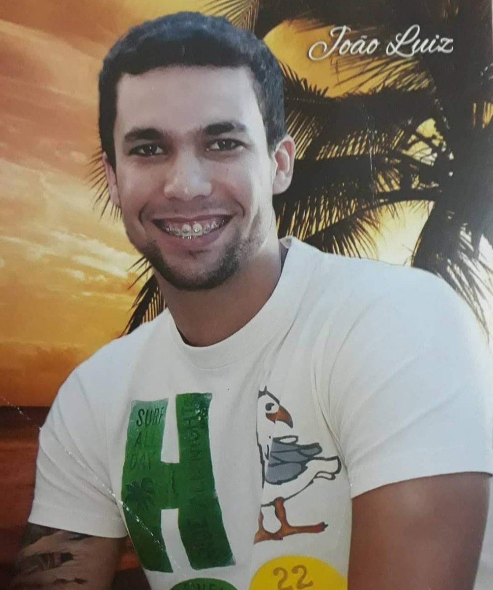 tinamariabahia's tweet photo. Há 11 anos meu filho, vítima de um acidente de skate, teve morte encefálica. Autorizamos a doação dos órgãos. Vida que seguiu. Saudade que nos segue. #doaçaodeorgaos #doevida #saudade https://t.co/DX9tqP4FJi