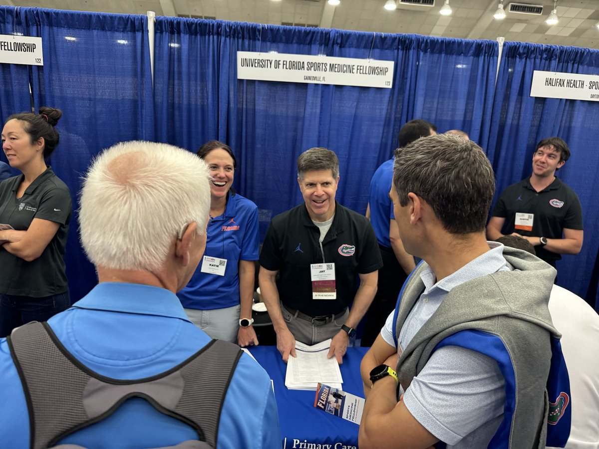 Thanks to everyone who came out to meet our team at <a href="/TheAMSSM/">AMSSM</a> Fellowship Fair! To learn more about our program, visit linktr.ee/ufsportsmedfel…
