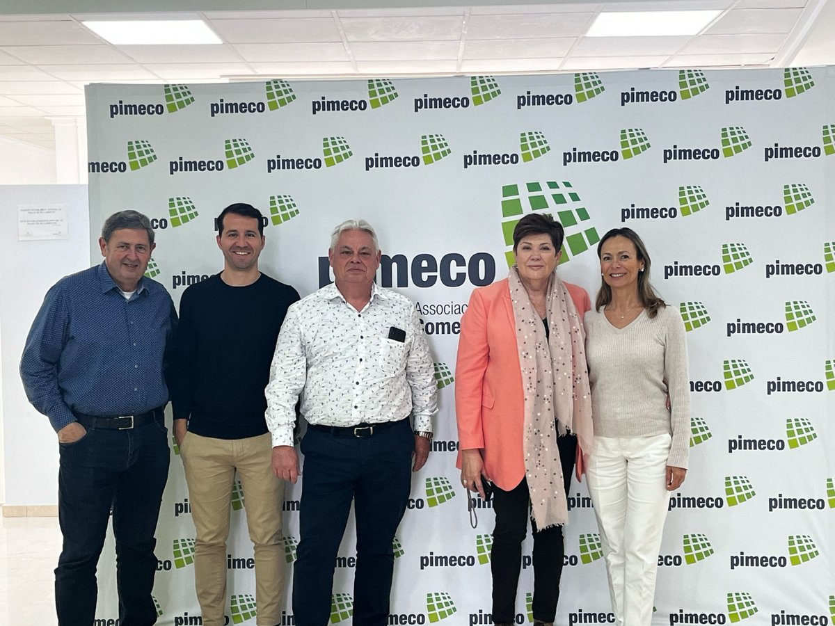 PIMECOmll's tweet photo. Paquita Planells, directora territorial de Relaciones Externas de Mercadona en Illes Balears y Canarias, ha visitado la sede de #PIMECO 📣 https://t.co/EsUCh59X2Q