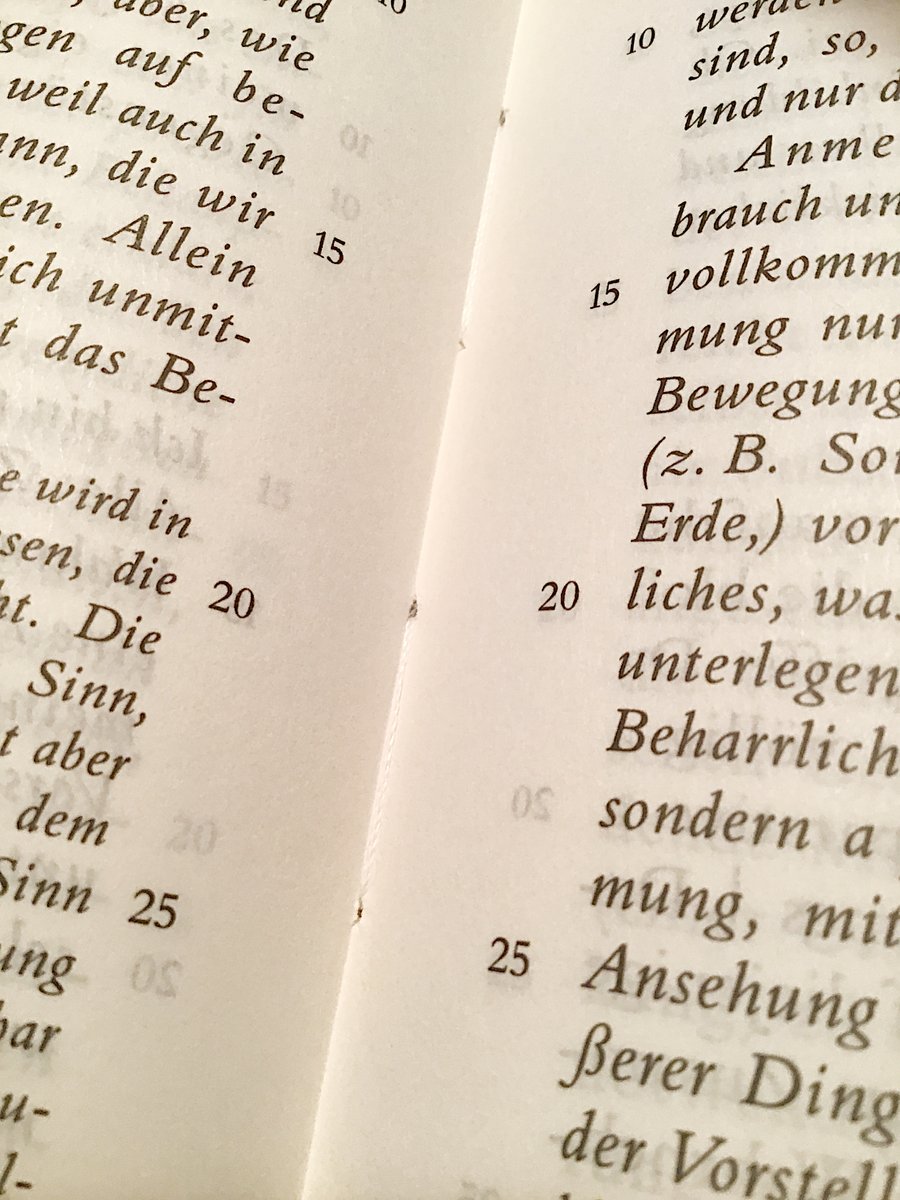 Eben per Post gekommen, Meiners Jubiläumsausgabe von Kants »Kritik der reinen Vernunft«.

BUCH – im Vollsinn!

Tolle Haptik.

Satzidentisch mit Jens Timmermanns Ausgabe aus dem Jahr 1998 (ebenfalls in der Philosophischen Bibliothek des Meiner Verlags).