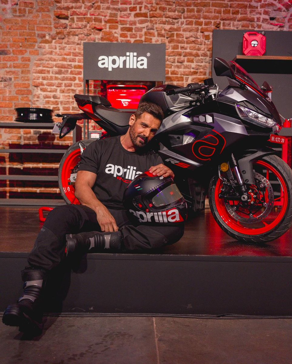 Congratulations Hero @TheJohnAbraham 💐 Now A Aprilia Brand Ambassador 🔥 #ApriliaIndia #RS457 🏍️💨 @ApriliaIndia #JohnAbraham𓃵